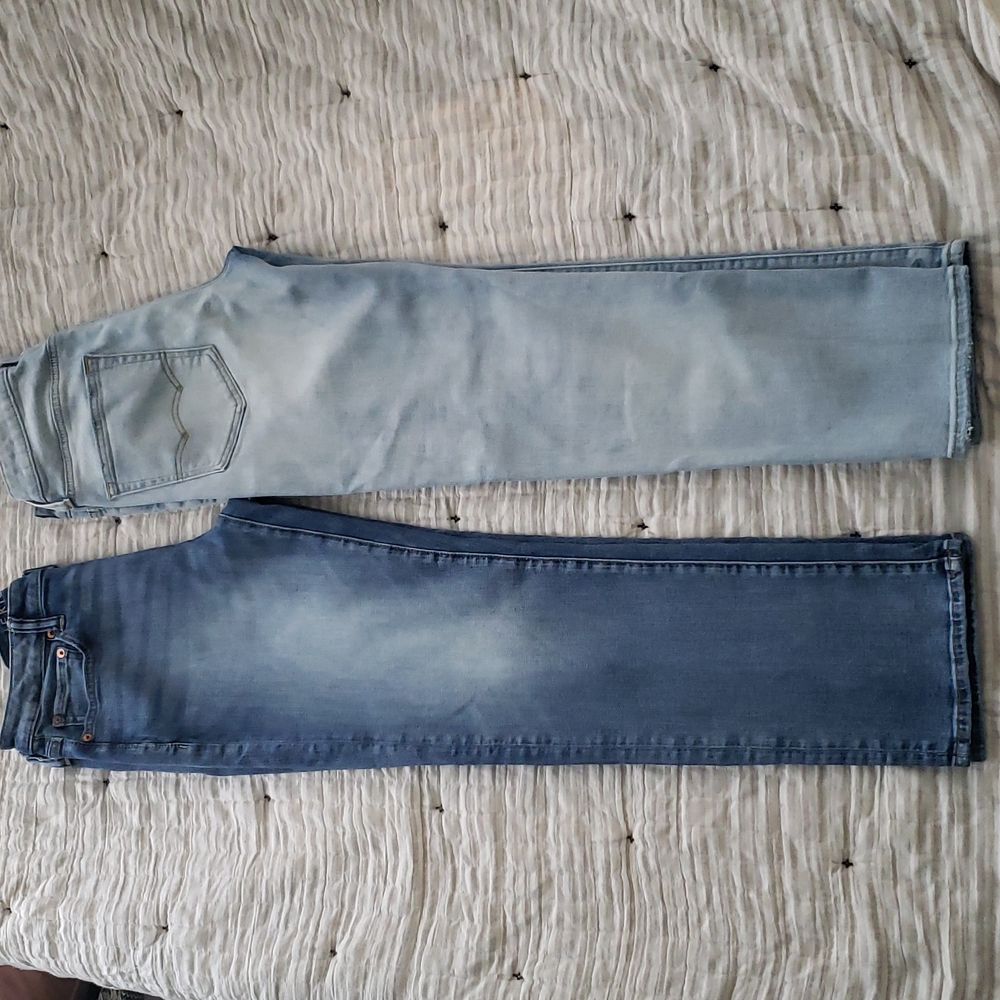 2 America eagle outfitter flex jeans